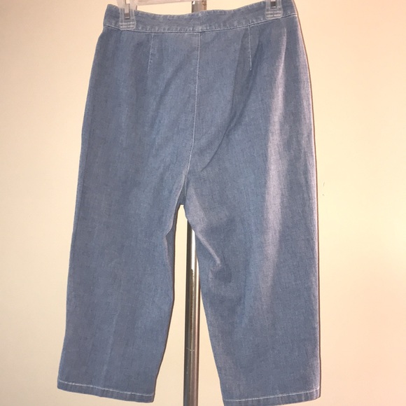 Liz Claiborne cotton capris SIZE 4 - Picture 4 of 5